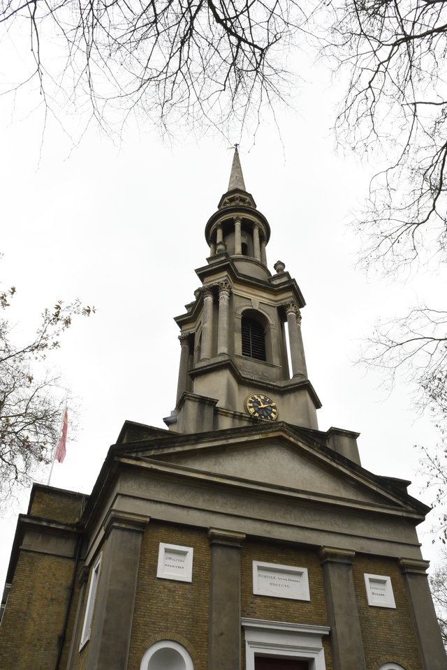 St Pauls Shadwell — stopped public clock