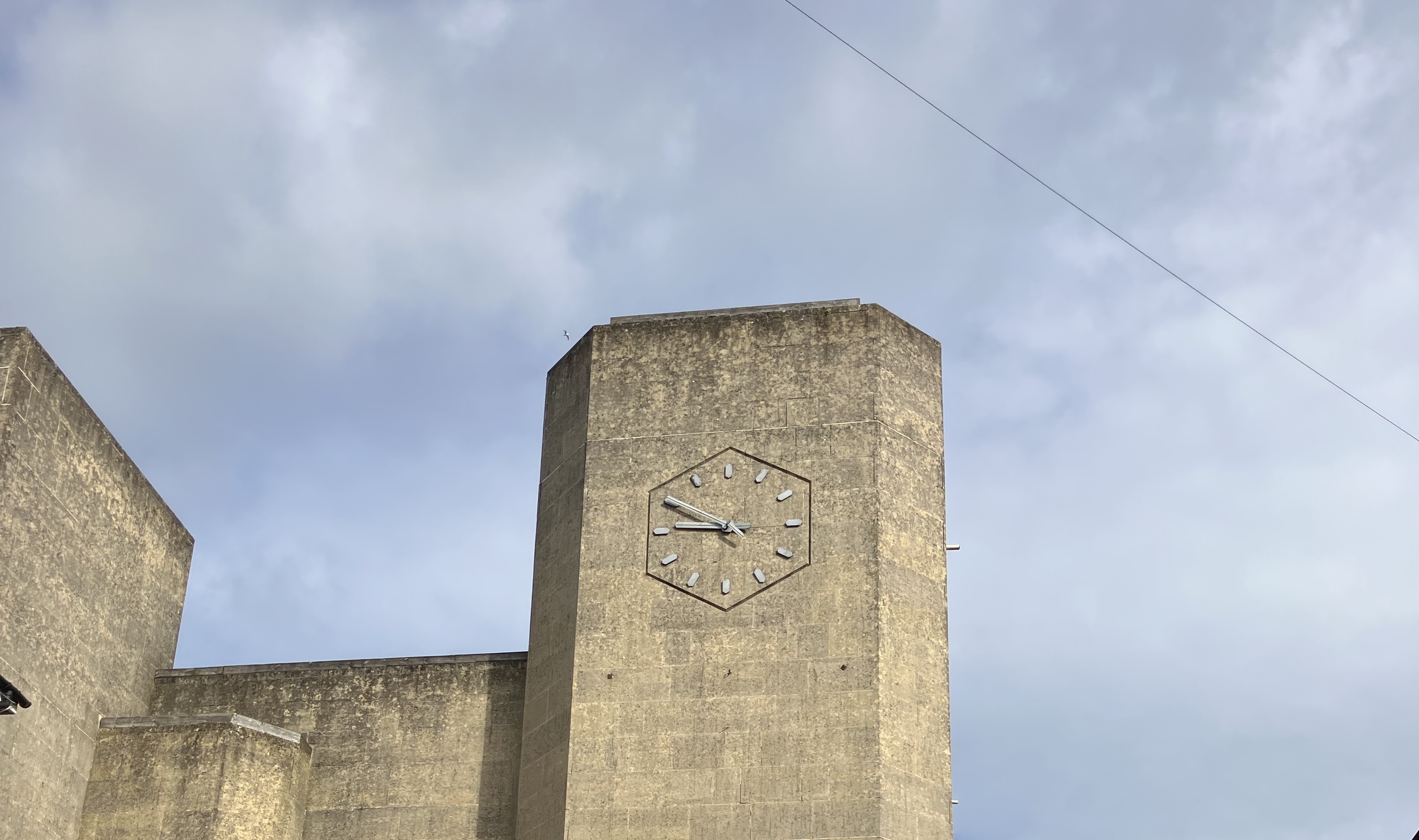 Amulet Theatre, Shepton Mallet — stopped public clock