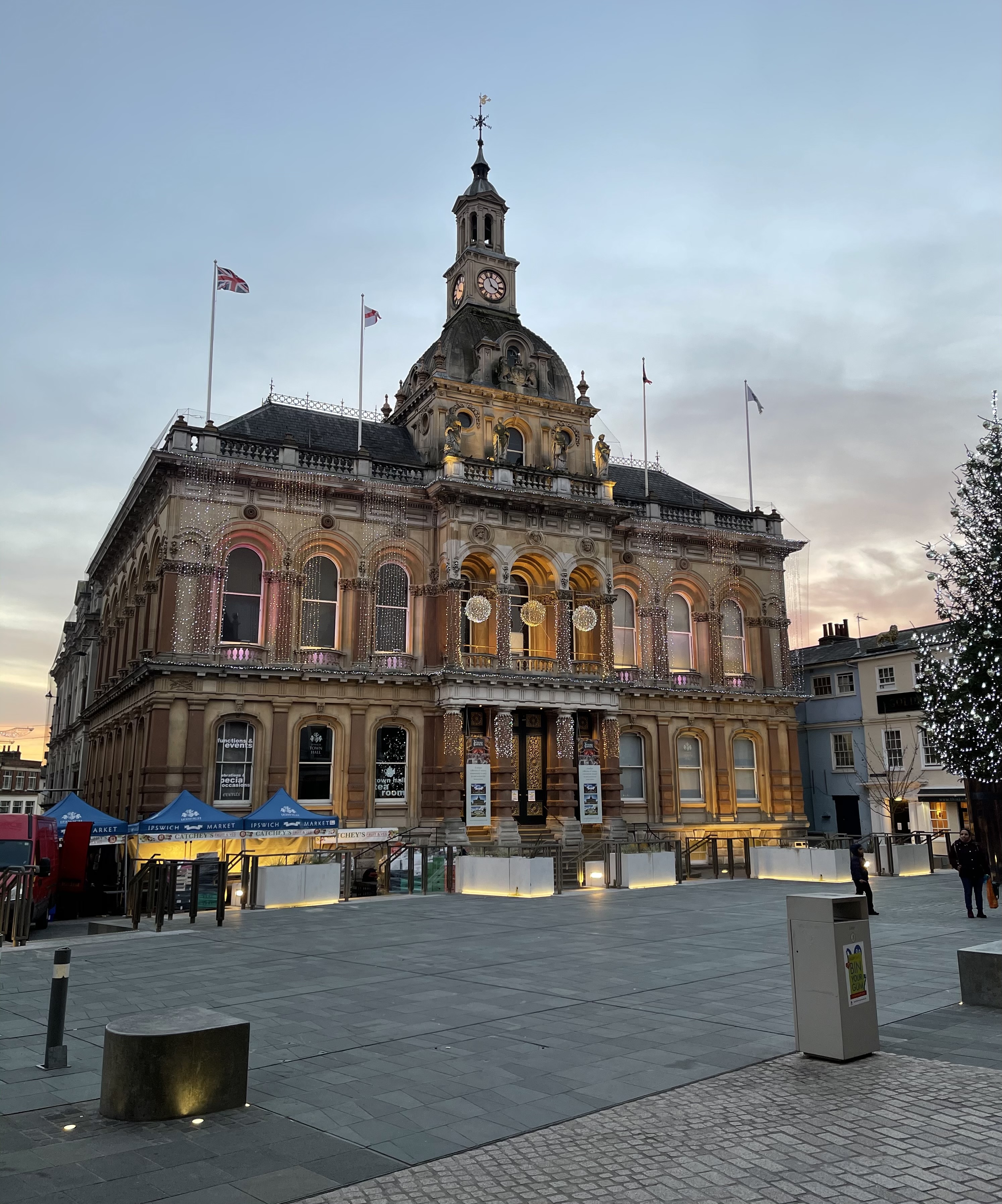 Ipswich Town Hall — stopped public clock