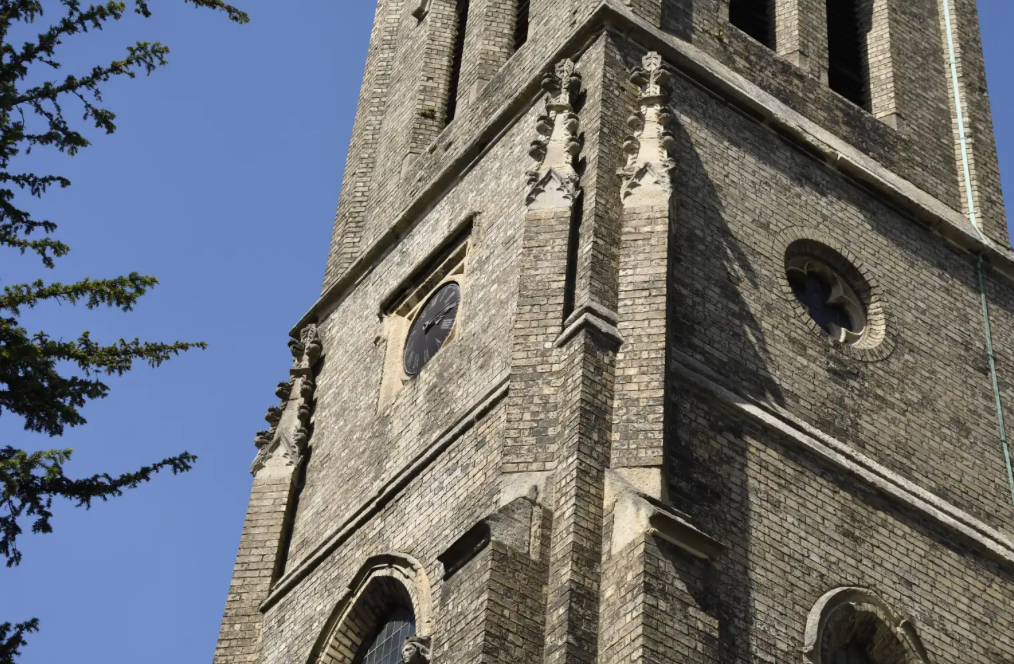All Saints Upper Norwood - Stuck at 3:15 since 2003 — stopped public clock