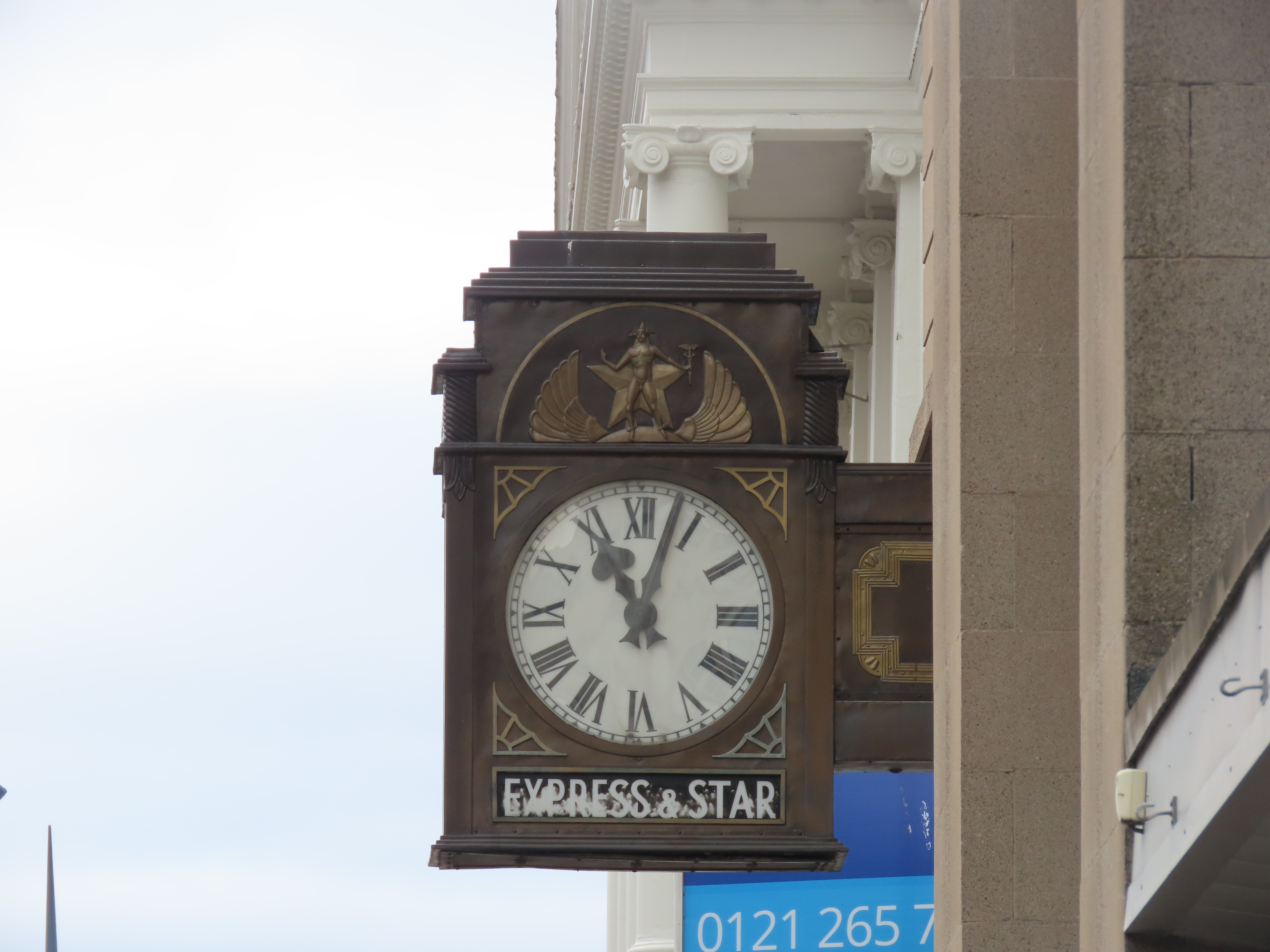Express & Star - Queen Street, Wolverhampton — stopped public clock